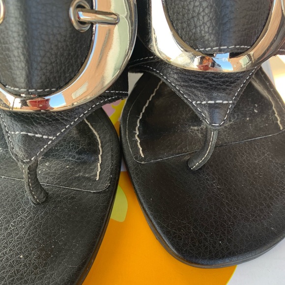 Black sandals size 7 1/2 - Picture 4 of 7